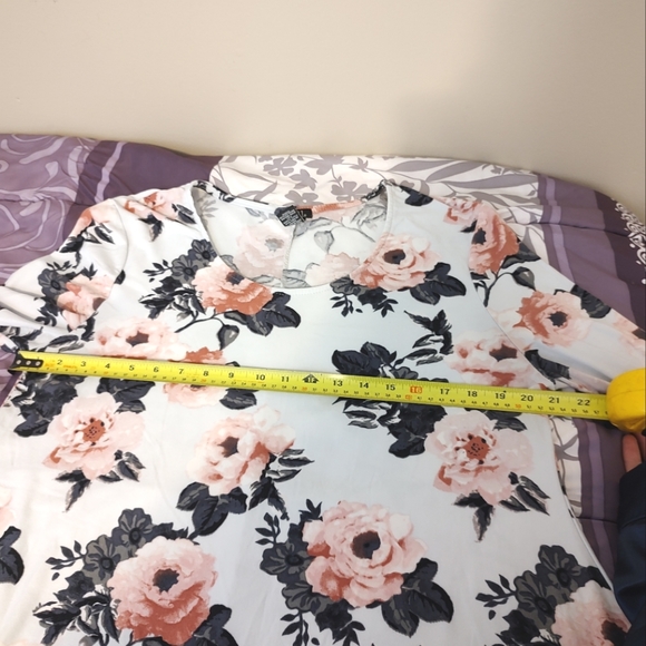 Stretch Fit Floral Midi Dress - Picture 8 of 11